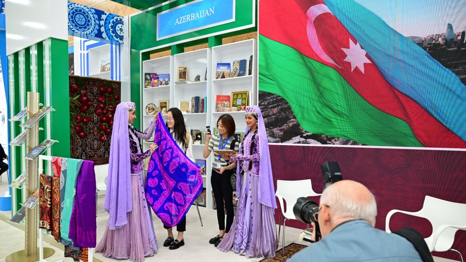 Türkmənistanda “Azərbaycan Milli Günü” – Mədəni irsimizin parlaq təqdimatı