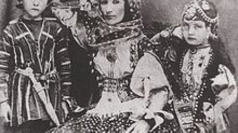 Xan qızı, “Dürrü yekta” - Xurşidbanu Natəvan