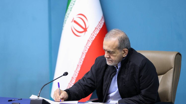 İran prezidenti Əli Əkbər Əhmədianı yeni vəzifəyə təyin edib