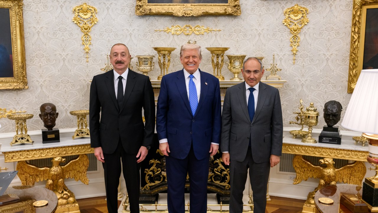 Azerbaycan ve Ermenistan arasında ortak deklarasyona imza atıldı