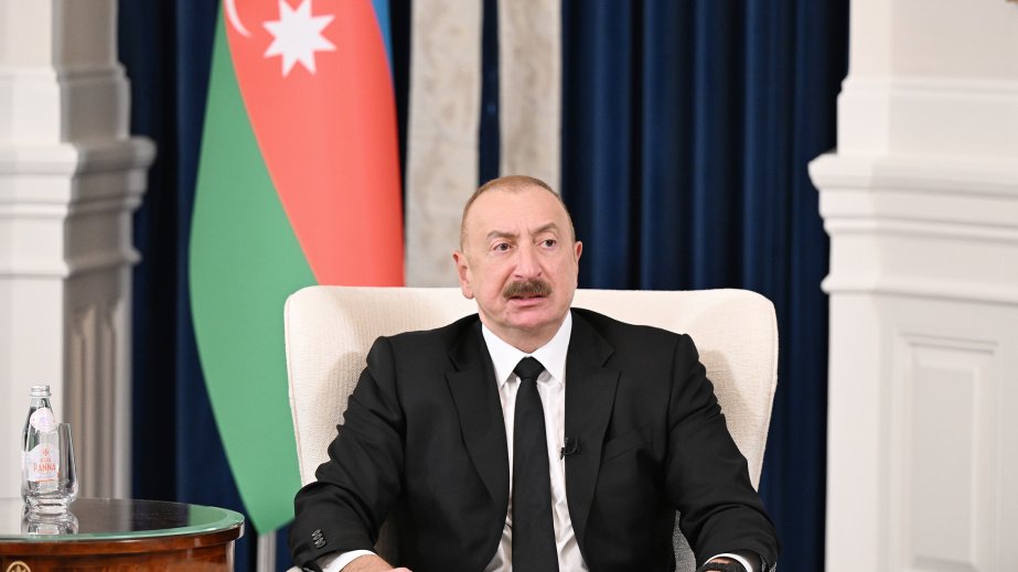 President Ilham Aliyev gives interview to Azerbaijani media representatives in Washington (PHOTO/VIDEO)