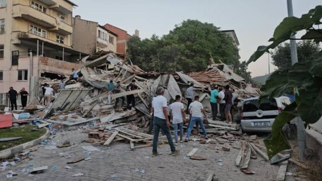 Türkiyədə baş verən zəlzələdə bir nəfər həlak olub