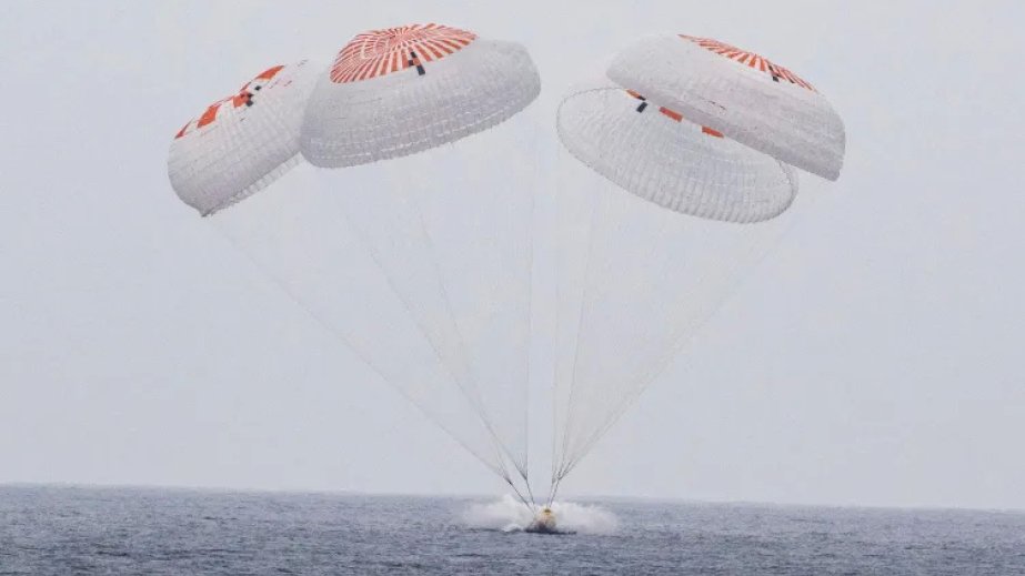 Dörd astronavt BKS-dən Yerə qayıdıb