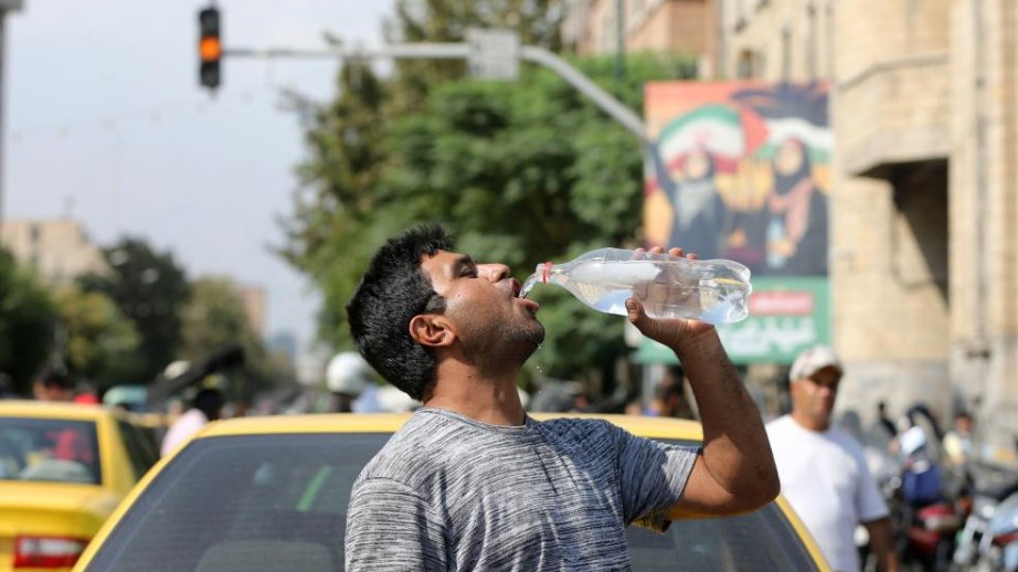 İran Prezidenti ölkədə ciddi su böhranı ilə bağlı xəbərdarlıq edib