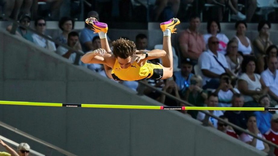Duplantis breaks pole vault world record at Budapest Grand Prix
