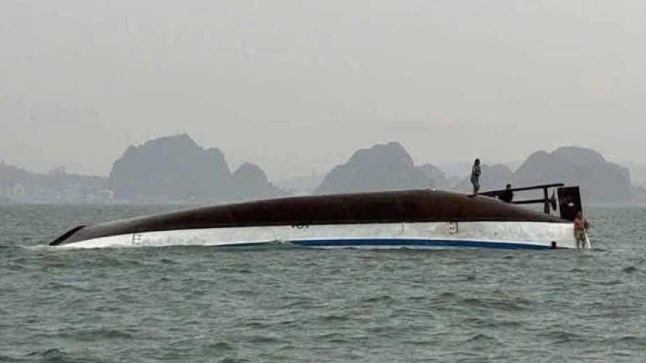 İtaliya sahillərində qayığın batması nəticəsində azı 20 miqrant ölüb