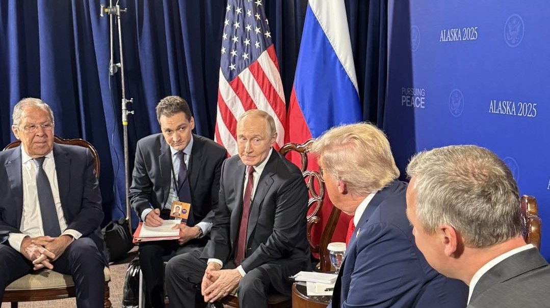 Alaska’daki Trump-Putin görüşmesi başladı