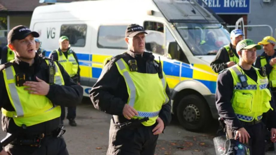 Britaniyada məhkəmə qərarı ilə sığınacaq axtaranlar hoteldən çıxarılır