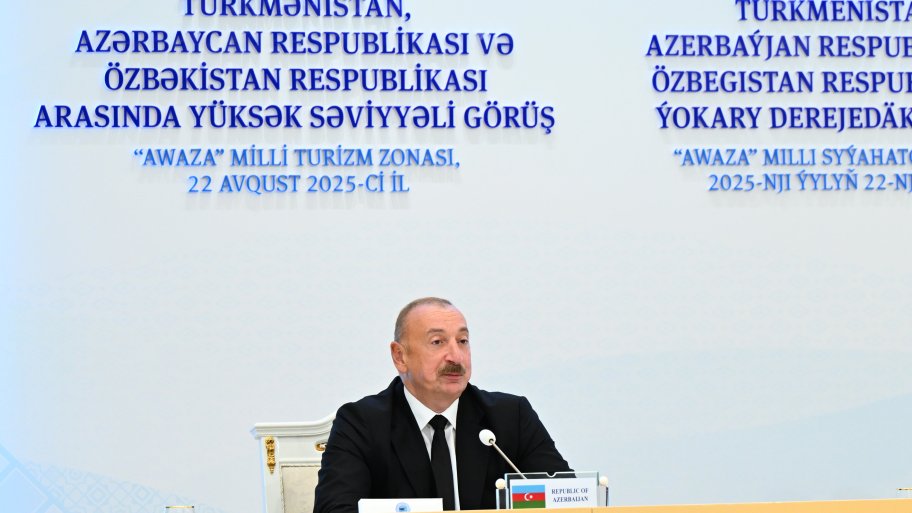 Prezident İlham Əliyev: Türkmənistan və Azərbaycan iki qardaş ölkə kimi bundan sonra da çiyin-çiyinə irəli gedəcək (TAM BƏYANAT)