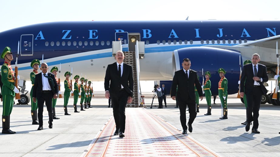 Azərbaycan Prezidenti İlham Əliyev Türkmənistana işgüzar səfərə gəlib