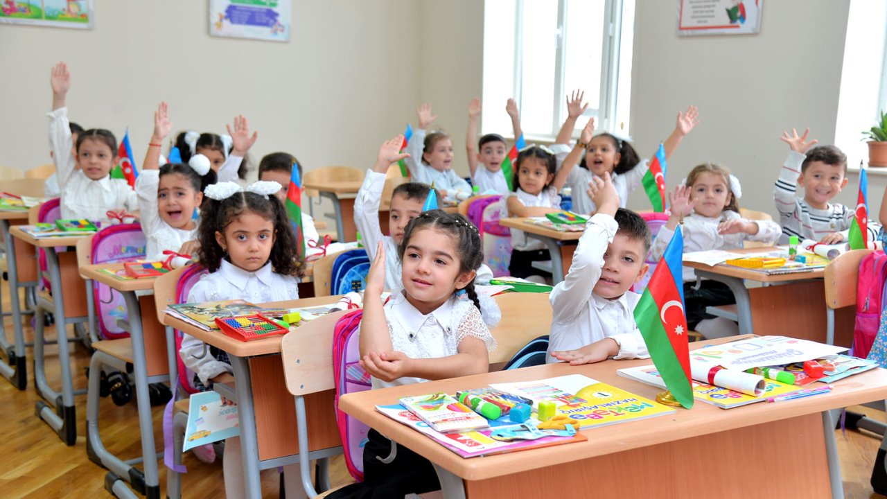 Məktəblərin yeni tədris ili üçün tədris planları təsdiqlənib