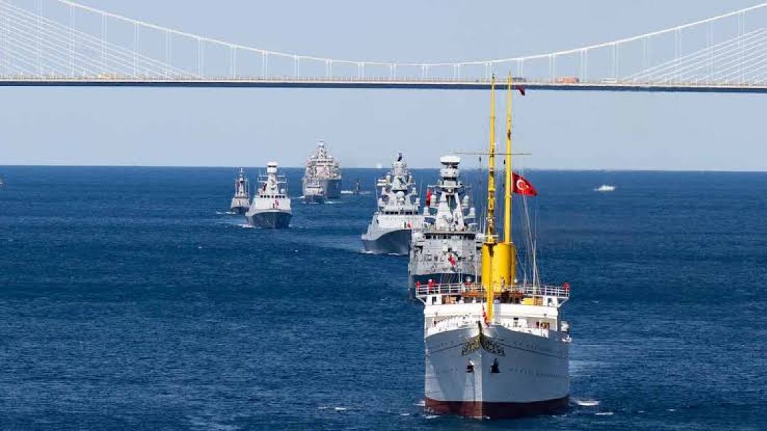 Turkish navy shows might in Istanbul 'Teknofest Blue Homeland' parade