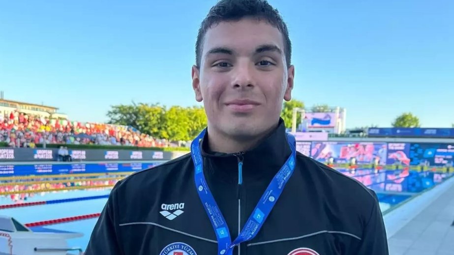 Azerbaijani swimmer crowned world champion