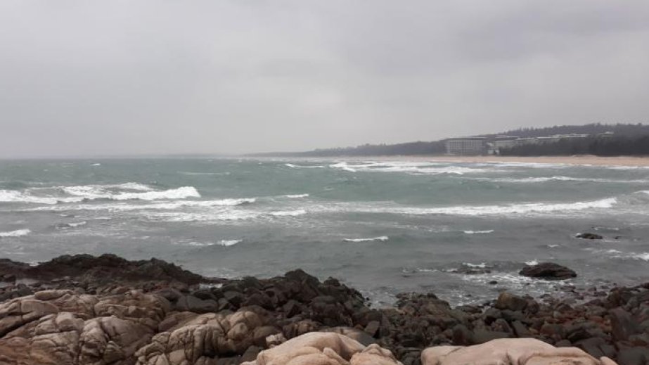 China issues yellow alert for Typhoon Kajiki