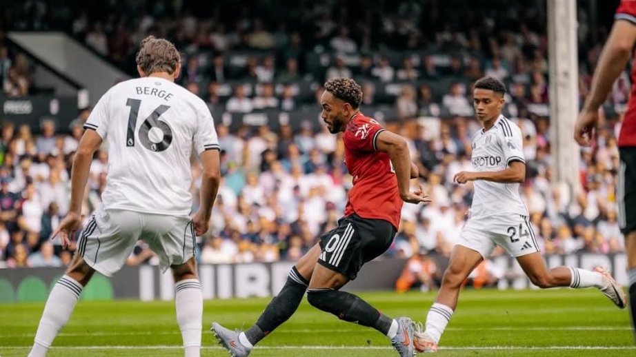 Man Utd draw at Fulham after Fernandes misses penalty