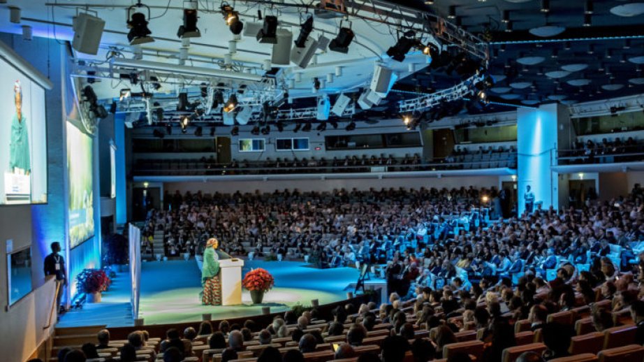 ÜST: Dünyada təqribən 2,2 milyard insan təhlükəsiz su xidmətlərindən məhrumdur