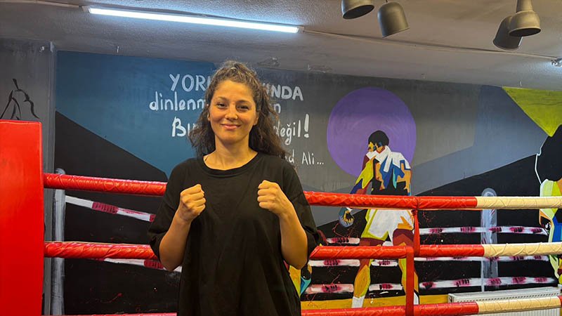 Boksör Seren Ay Çetin: Bu maçı kazanırsam yeniden dünya şampiyonluğuna oynamayı hak edeceğim