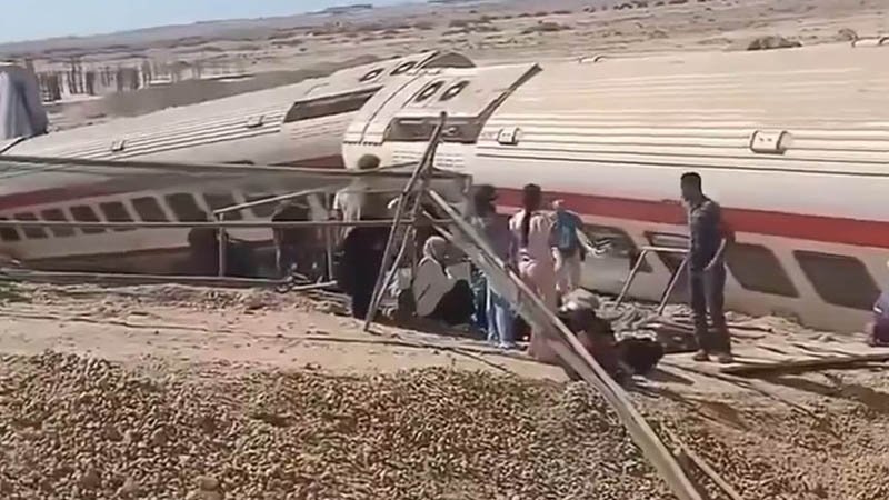 Mısır’da tren kazası: 3 ölü, 103 yaralı