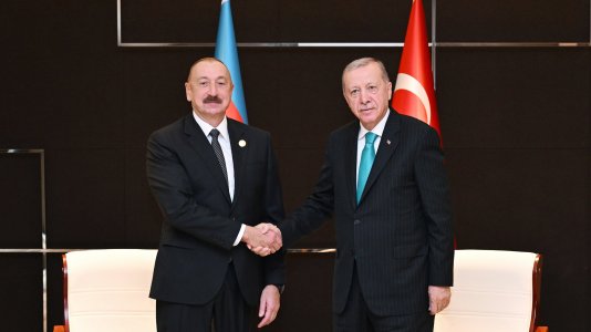 Tiencində Azərbaycan Prezidenti İlham Əliyevin Türkiyə Prezidenti Rəcəb Tayyib Ərdoğanla görüşü olub