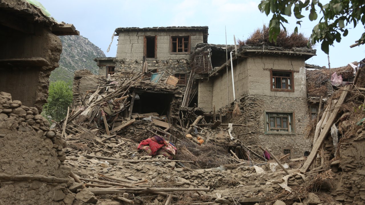 Afganistan'da meydana gelen depremde hayatını kaybedenlerin sayısı 1124’e yükseldi