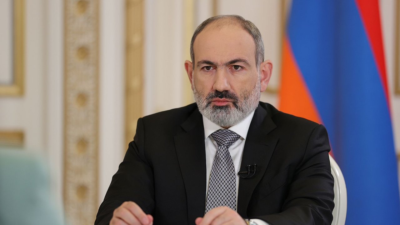 Əvvəllər Ermənistan başqa dövlətlərin hesabına mövcud olub - Paşinyan