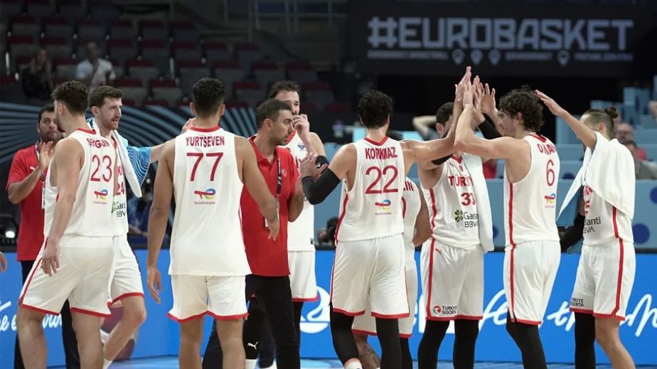Türkiye sweeps Group A at EuroBasket 2025