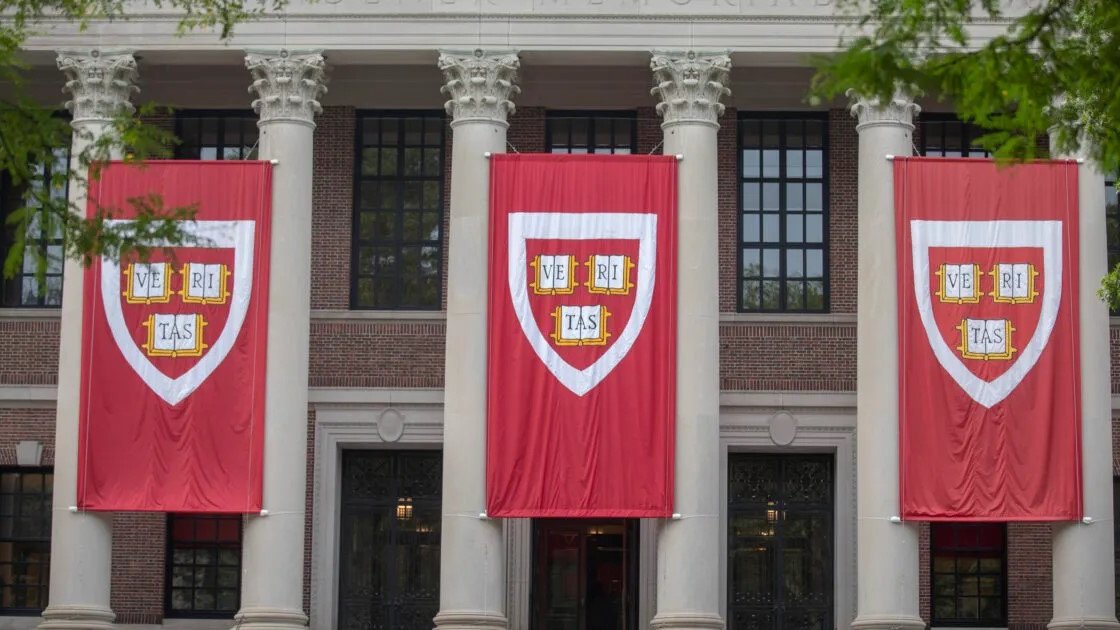 ABD'de yargıç, Trump'ın Harvard'ın fonlarını dondurmasını anayasaya aykırı buldu
