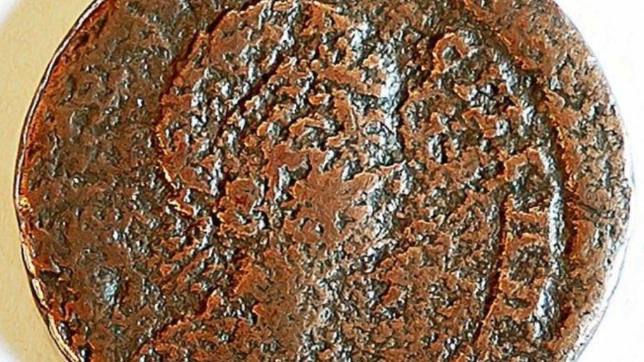 İsveçdə IV əsrə aid Roma sikkəsi tapılıb