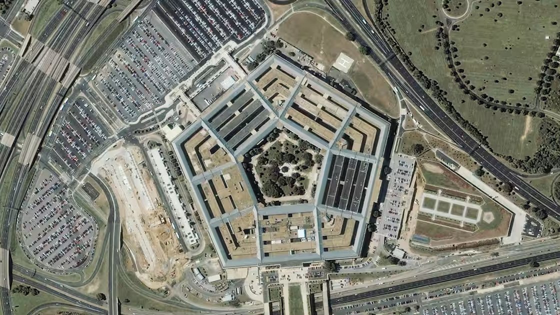 Trump, Savunma Bakanlığı'nın adını değiştiriyor