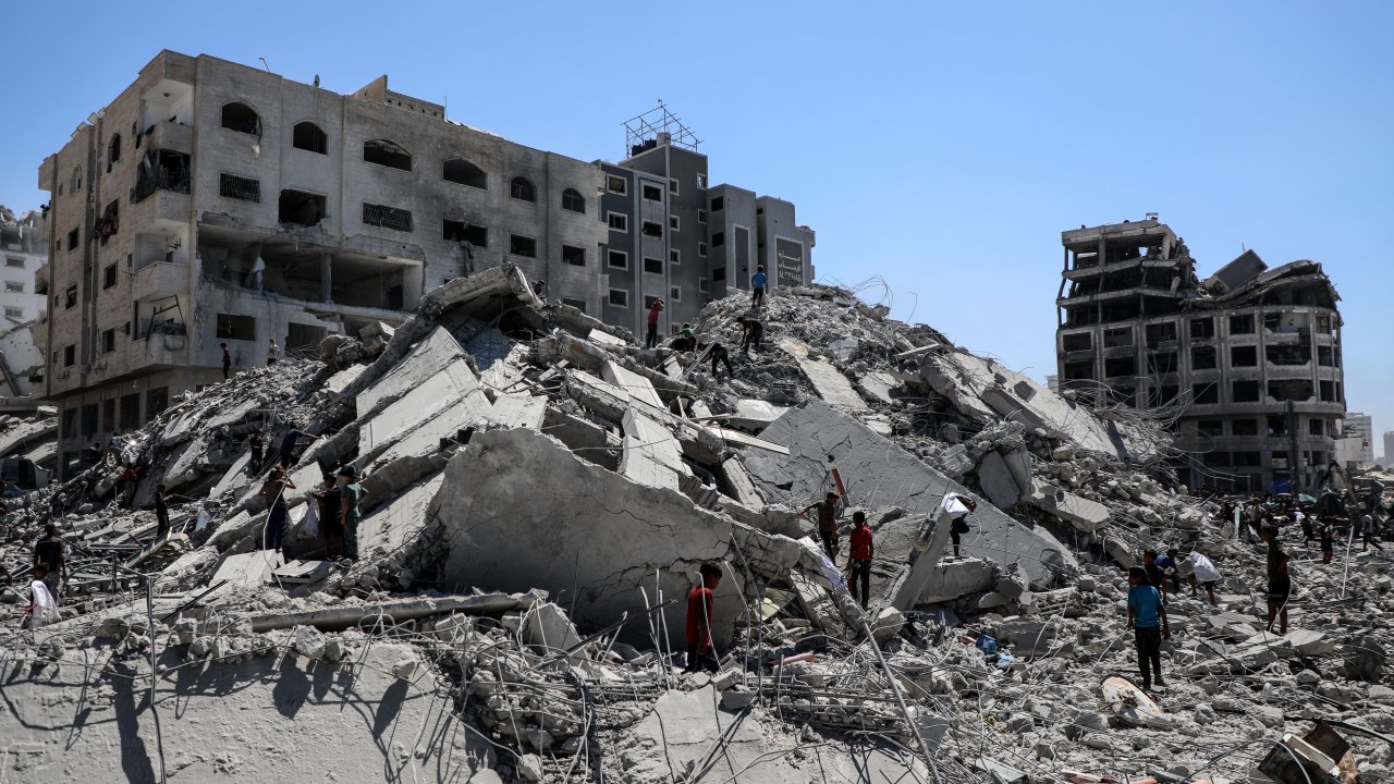 İsrail’den Gazze’deki 360 noktaya saldırı