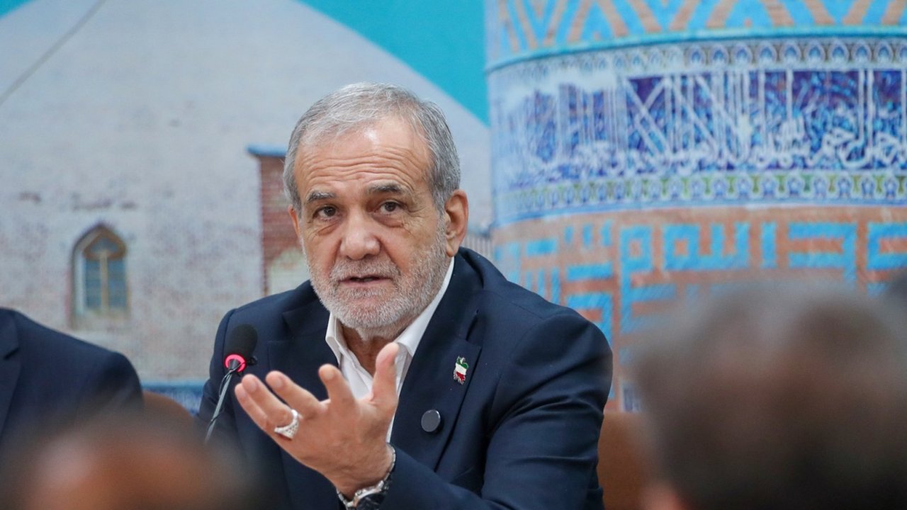 Ərdəbillə Azərbaycan arasında iqtisadi imkanları inkişaf etdirmək olar – Pezeşkian