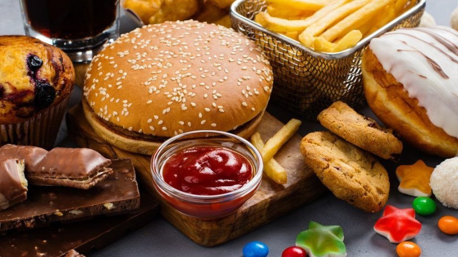 Junk food diet can quickly disrupt memory circuits in the brain, study finds