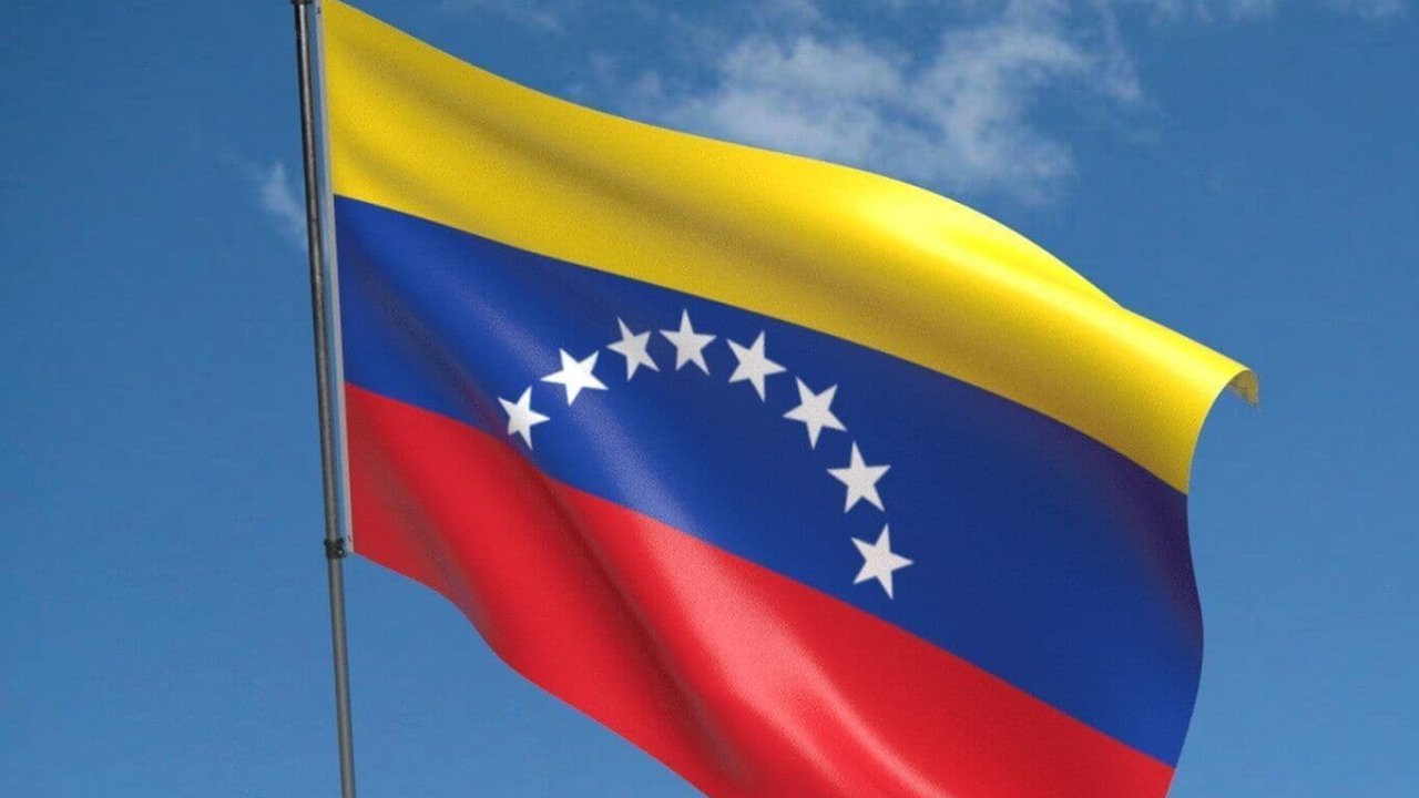 Venezuela: ABD Karayipler’de istihbarat uçuşları düzenliyor