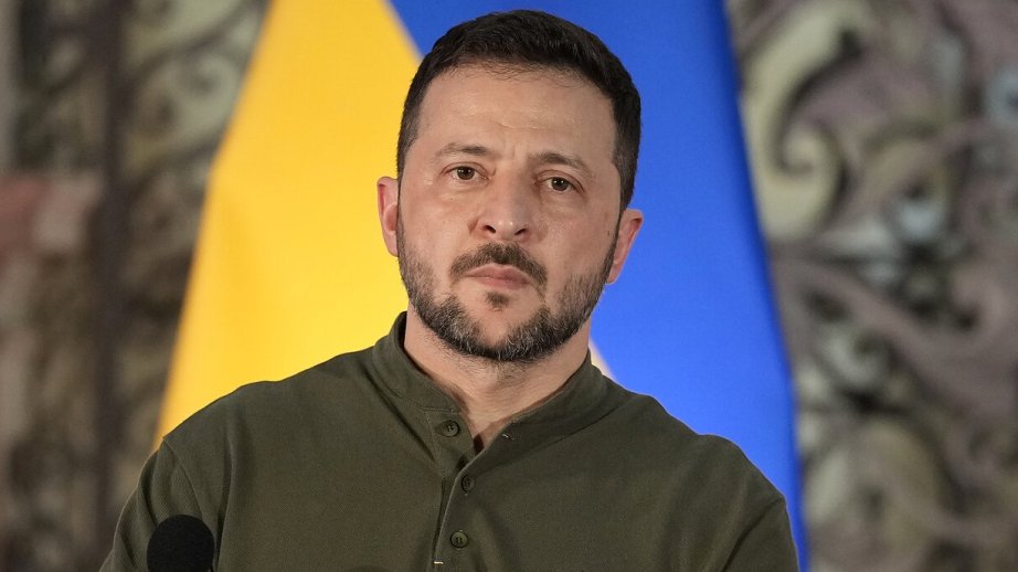 Volodimir Zelenski Putinlə görüşməyə hazır olduğunu açıqlayıb