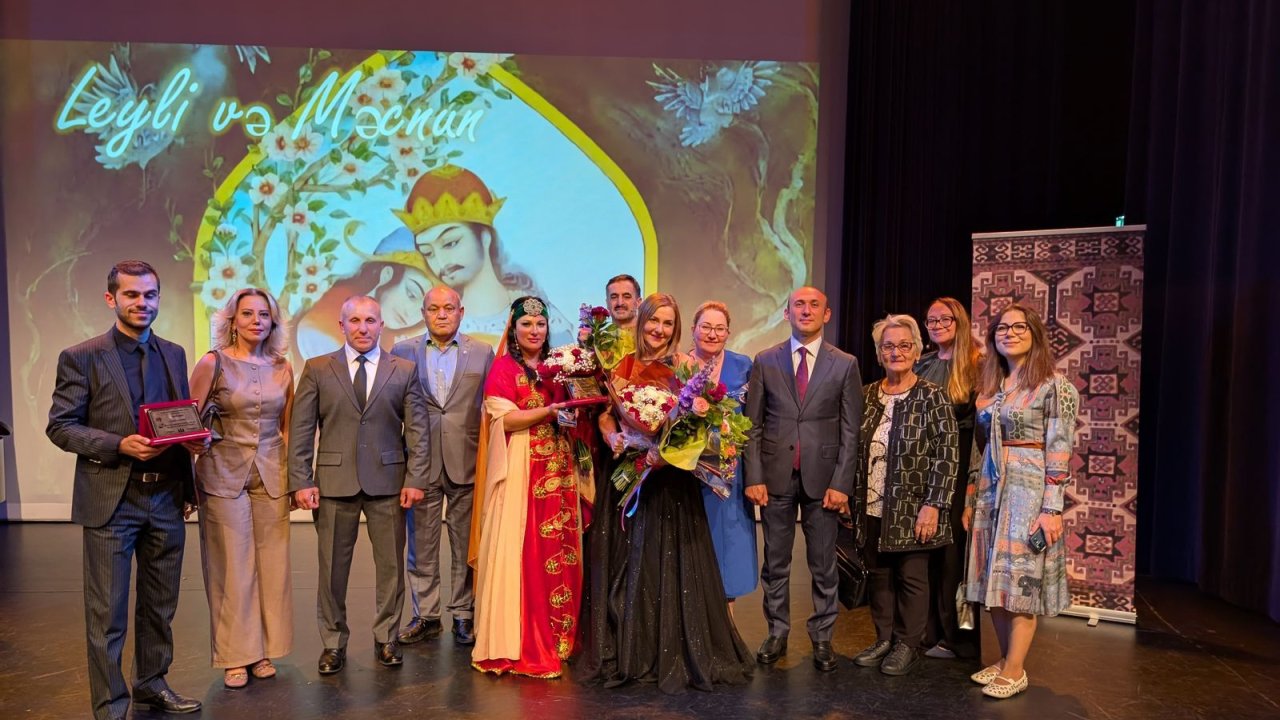 Haaqada “Leyli və Məcnun” nümayiş olunub