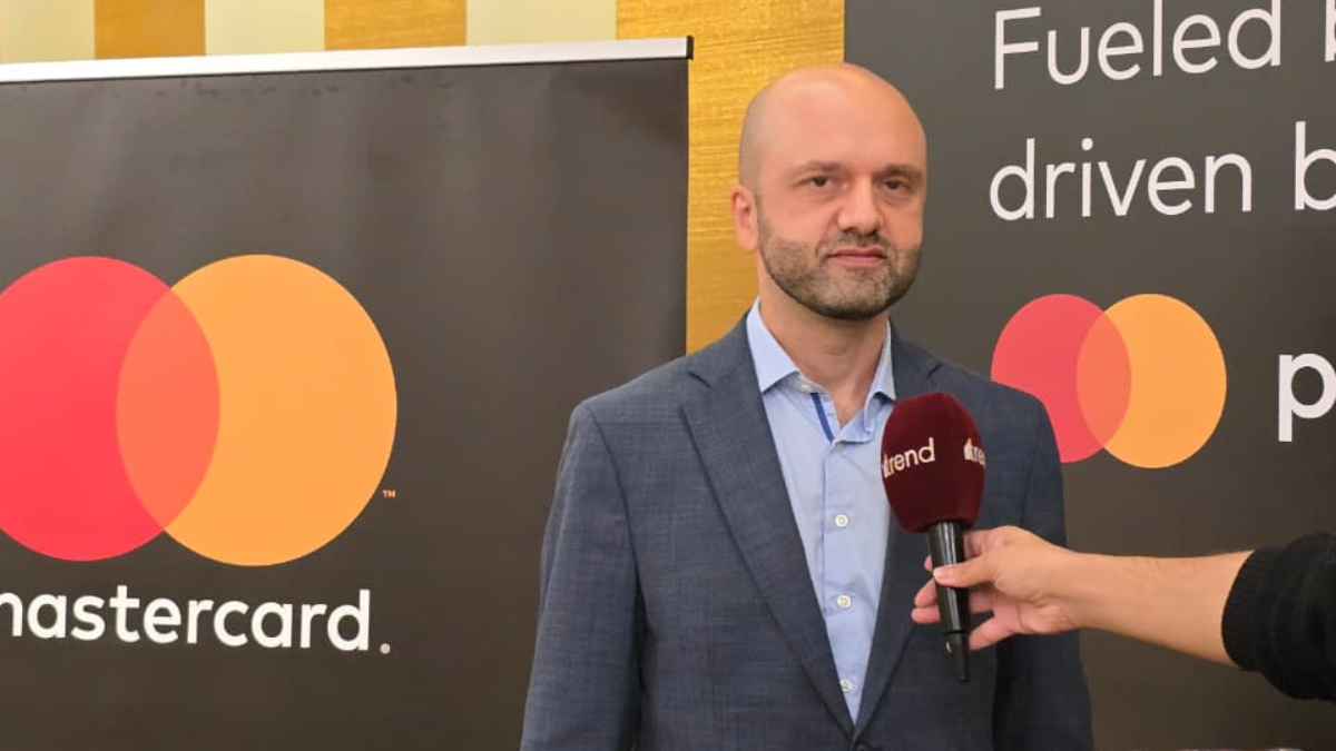 Azərbaycanda ictimai nəqliyyatda "Mastercard" vasitəsilə ödənişlər mümkün olacaq
