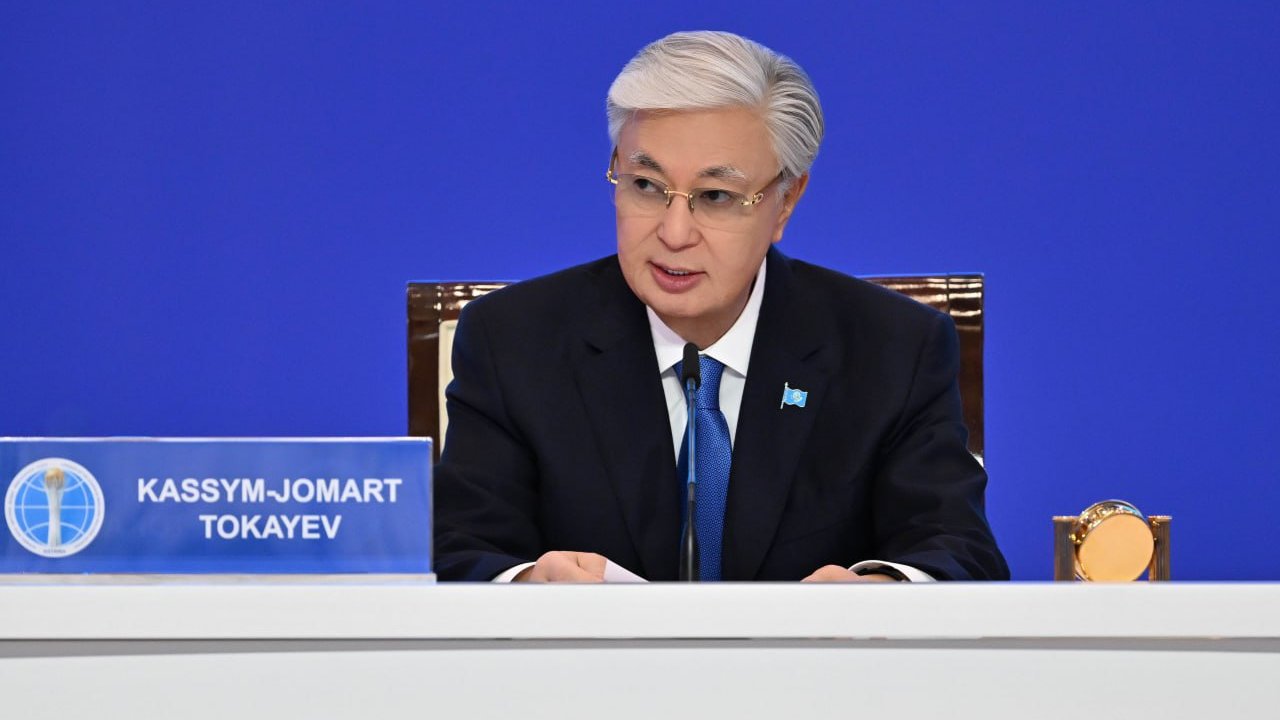 Tokayev nüvə silahlarının dünyanın sonuna səbəb olma potensialından danışıb