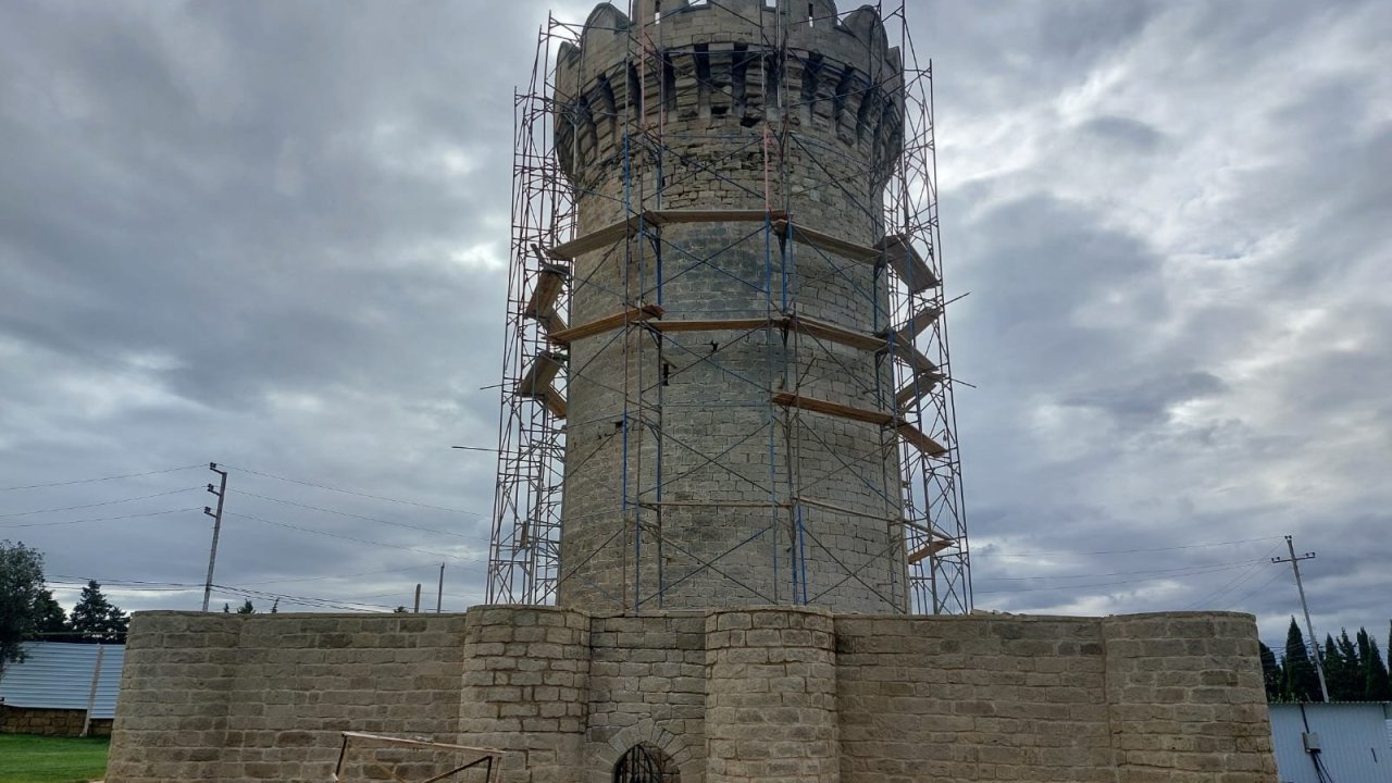 Kiçik Mərdəkan qəsrində bərpa işlərinə başlanılıb