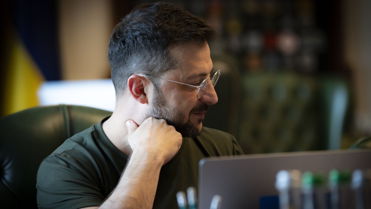 Zelenskiy, ‘100 Yıllık Ortaklık’ anlaşmasını onayladı