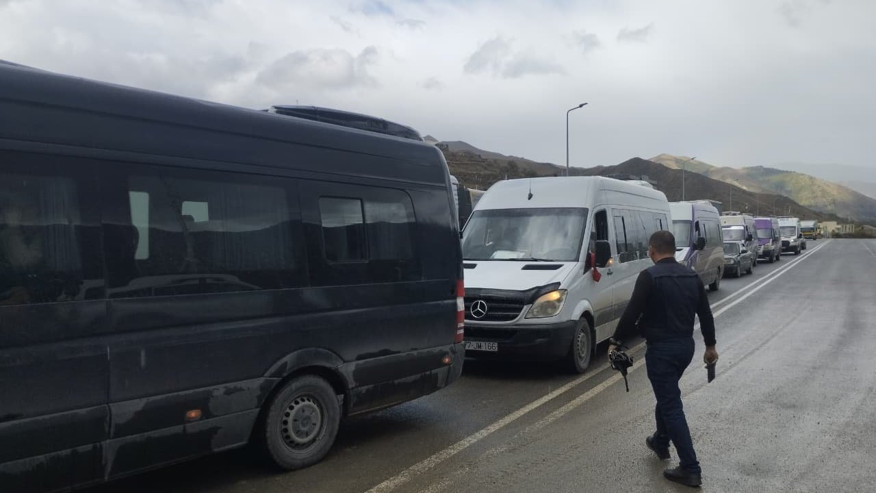 Növbəti köç karvanı Kəlbəcər şəhərinə çatıb