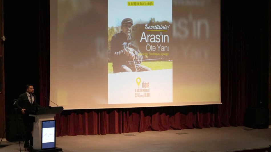 İğdırda türkiyəli rejissorun “Arazın o tayında” sənədli filmi nümayiş etdirilib