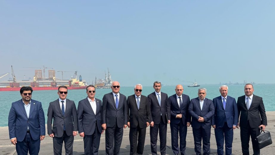 Baş nazirin müavini Şahin Mustafayevin rəhbərlik etdiyi nümayəndə heyəti İranın Bəndər-Abbas limanında olub