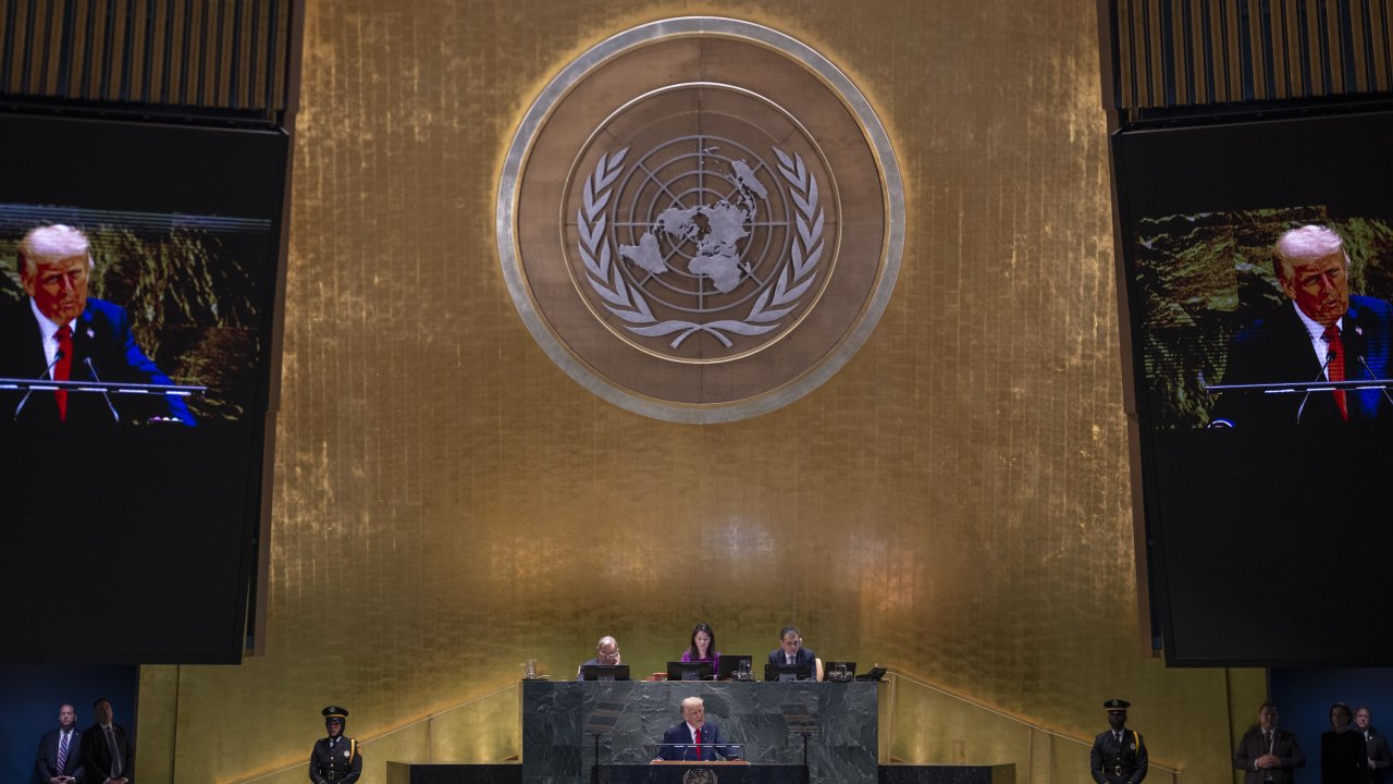 Trump, BM Genel Kurulu'nda yaşadığı aksaklıklara ilişkin soruşturma talep etti