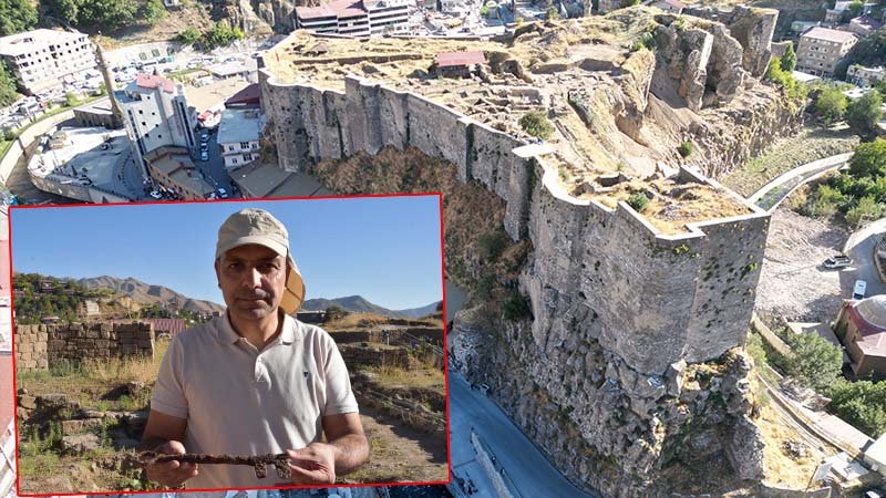 Bitlis Kalesi'ndeki kazılarda tuğla zemin ve kalenin anahtarı bulundu