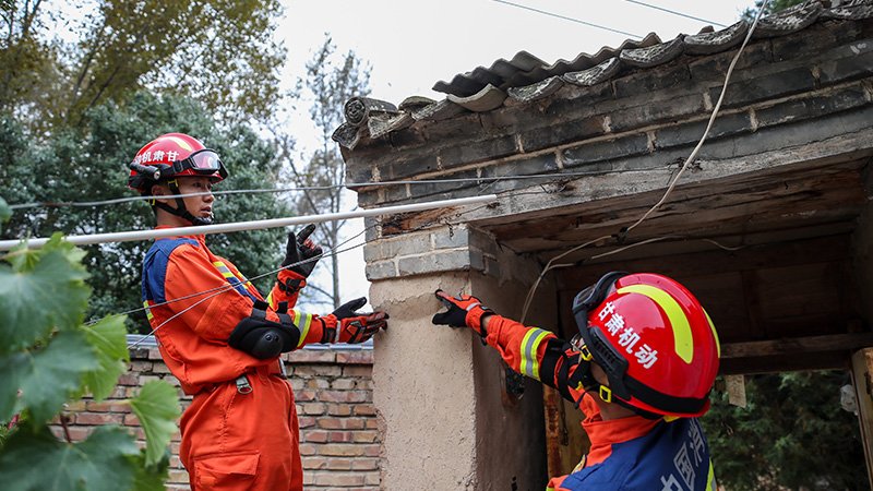 Çin’de 5.6 büyüklüğünde deprem
