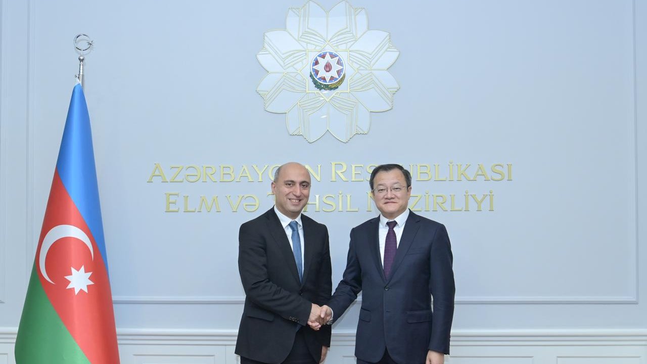 Azərbaycan və Çin arasında təhsil sahəsində cari əməkdaşlıq müzakirə edilib
