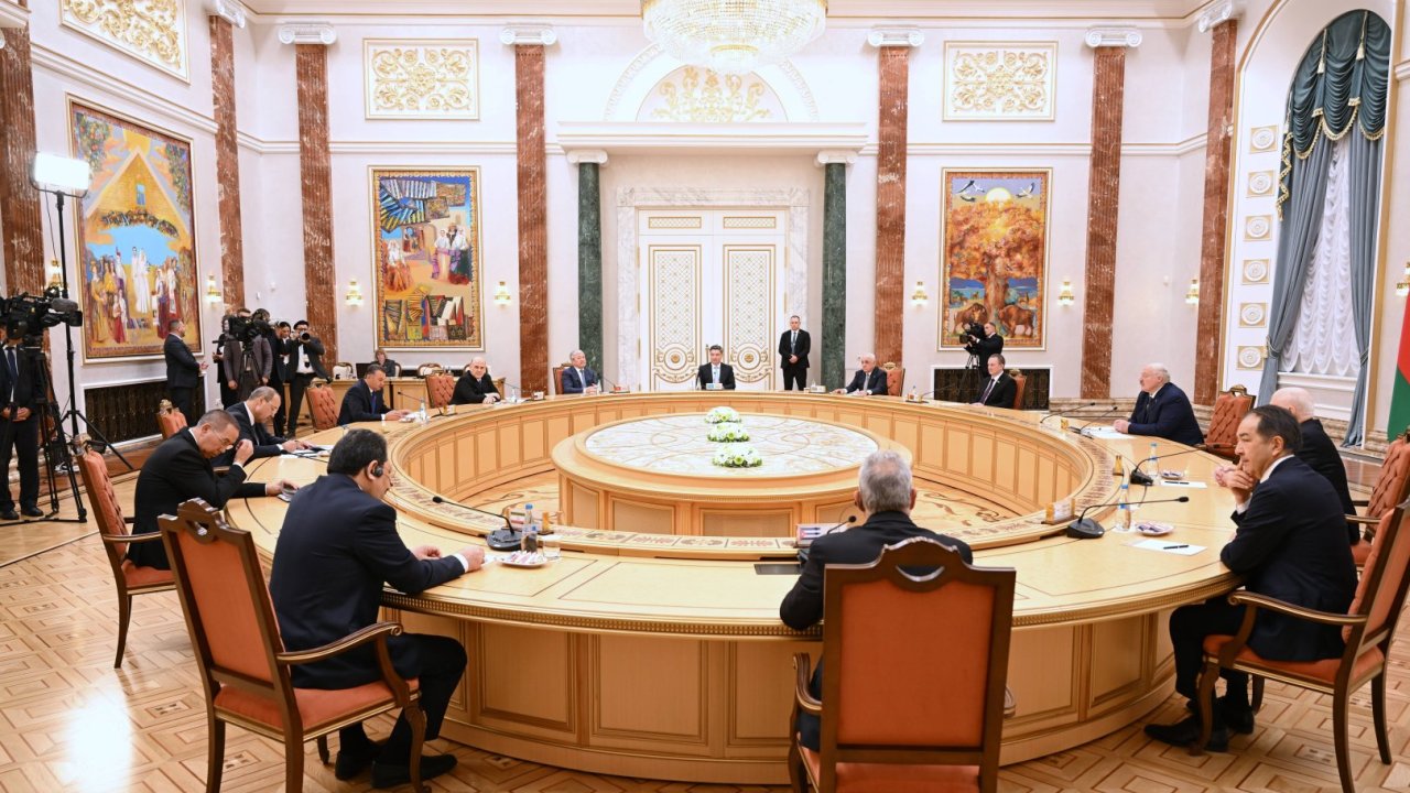Əli Əsədov MDB Hökumət Başçıları Şurası üzvlərinin Belarus Prezidenti Aleksandr Lukaşenko ilə görüşündə iştirak edib
