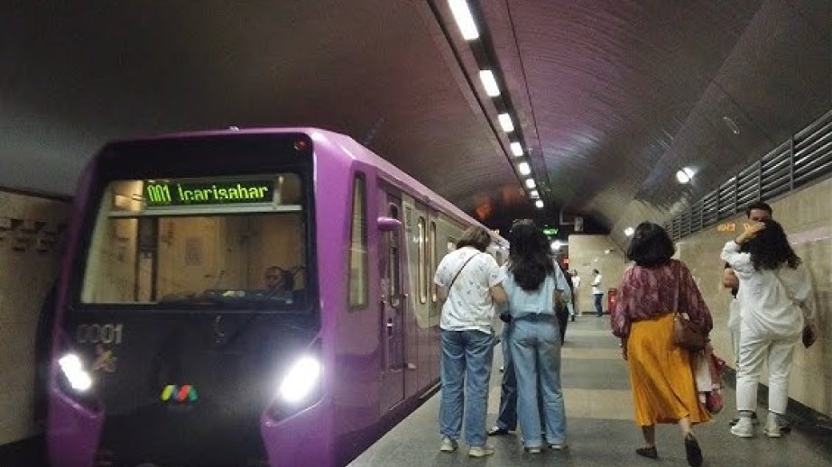 Ötən ay Bakı metrosu ilə 20 milyona yaxın sərnişin daşınıb