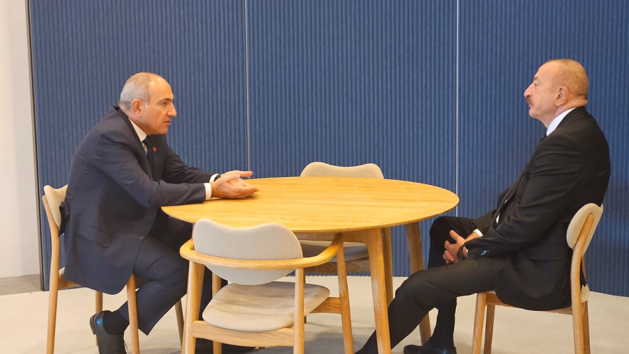 President Ilham Aliyev, PM Nikol Pashinyan hold meeting in Copenhagen (PHOTO/VIDEO)