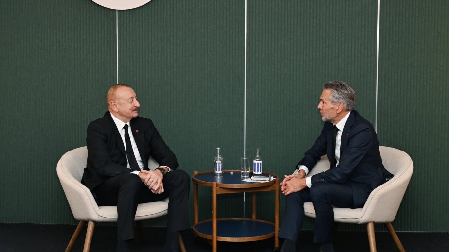 Prezident İlham Əliyev Kopenhagendə Niderlandın Baş naziri ilə görüşüb